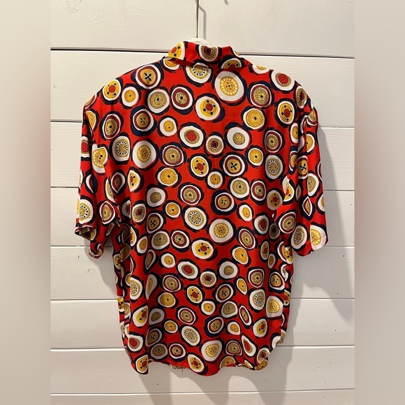 ELITE – Red Printed Button-Up Blouse – Size 10 - Picture 9 of 9